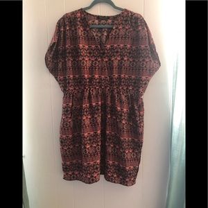 🌷Fun pattern pink, black and white dress